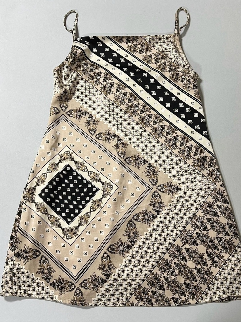Tan Beige Brown Silk Satin Bandana Print Spaghetti Strap Slip Dress Size M 🤎✨